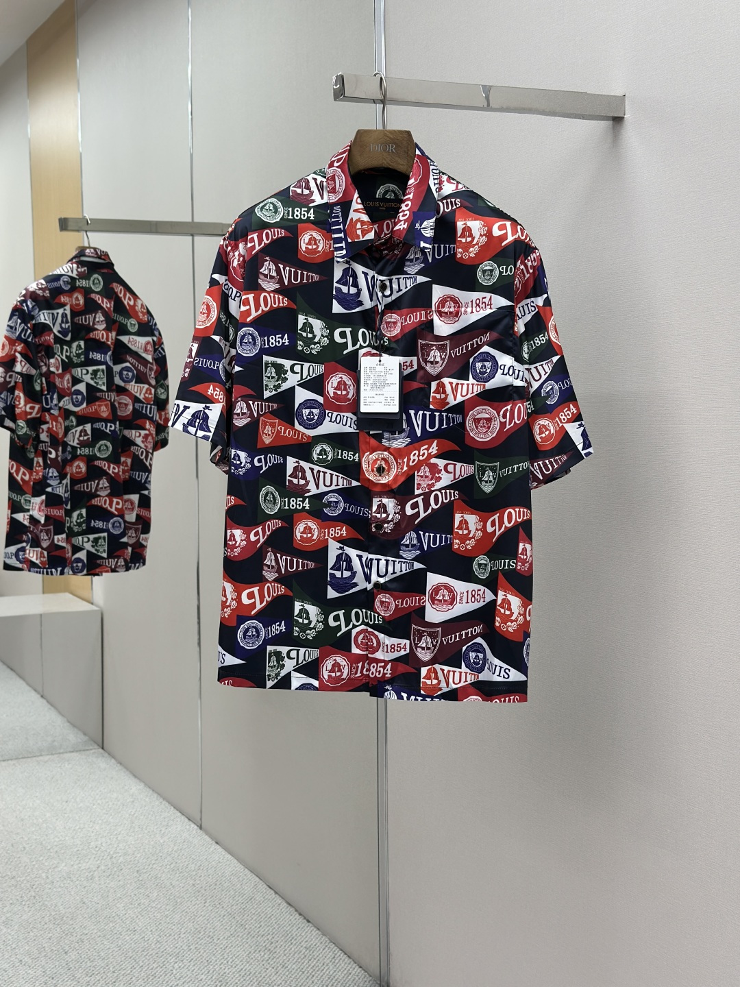 LOUIS VUITTON LV 루이비통 플래그 프린트 숏 셔츠 의류