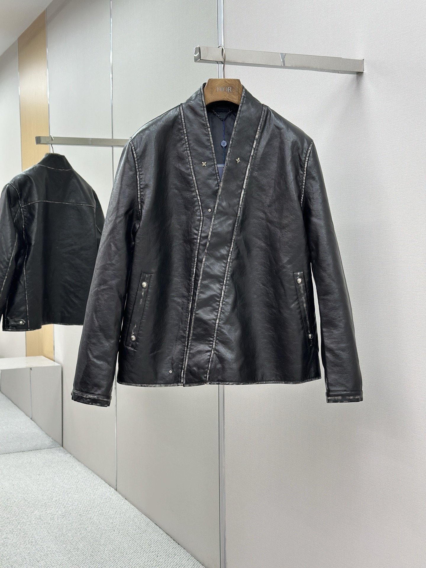 LOUIS VUITTON LV 루이비통 사각버클 집업 가죽 자켓 재킷 의류