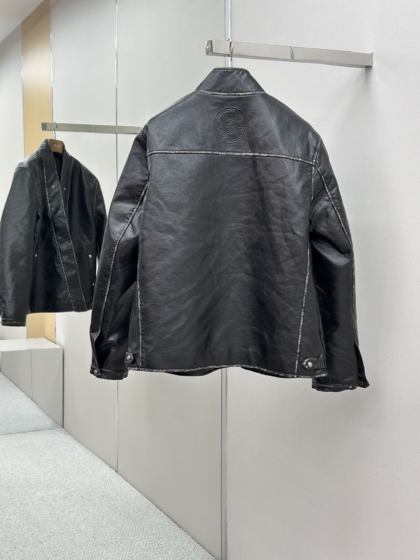 LOUIS VUITTON LV 루이비통 사각버클 집업 가죽 자켓 재킷 의류