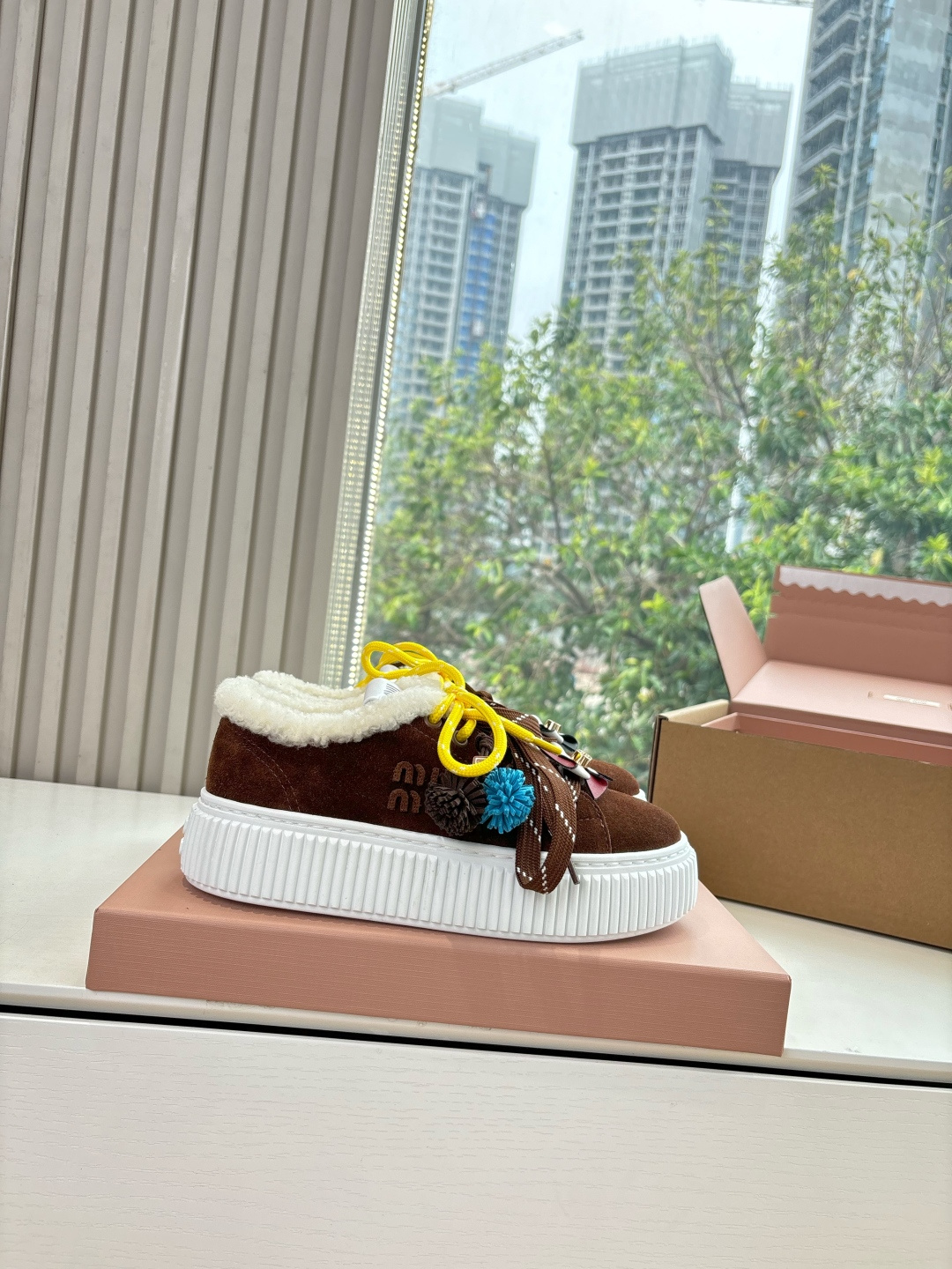 MIUMIU 미우미우 양모 플랫폼 스니커즈 신발