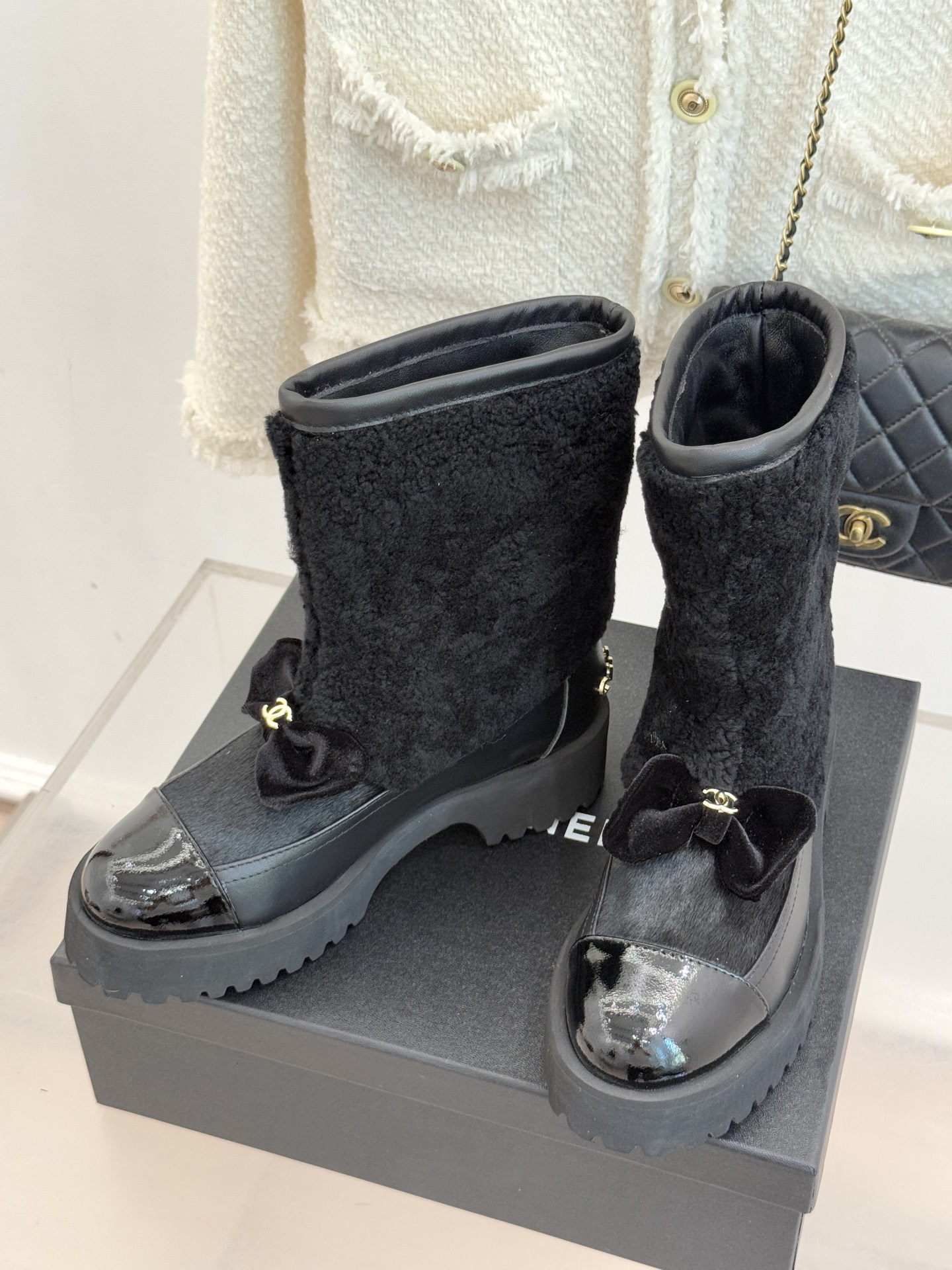 CHANEL 25N Coco Neige 샤넬 더블C 리본 배색 플랫폼 스노우 부츠 신발