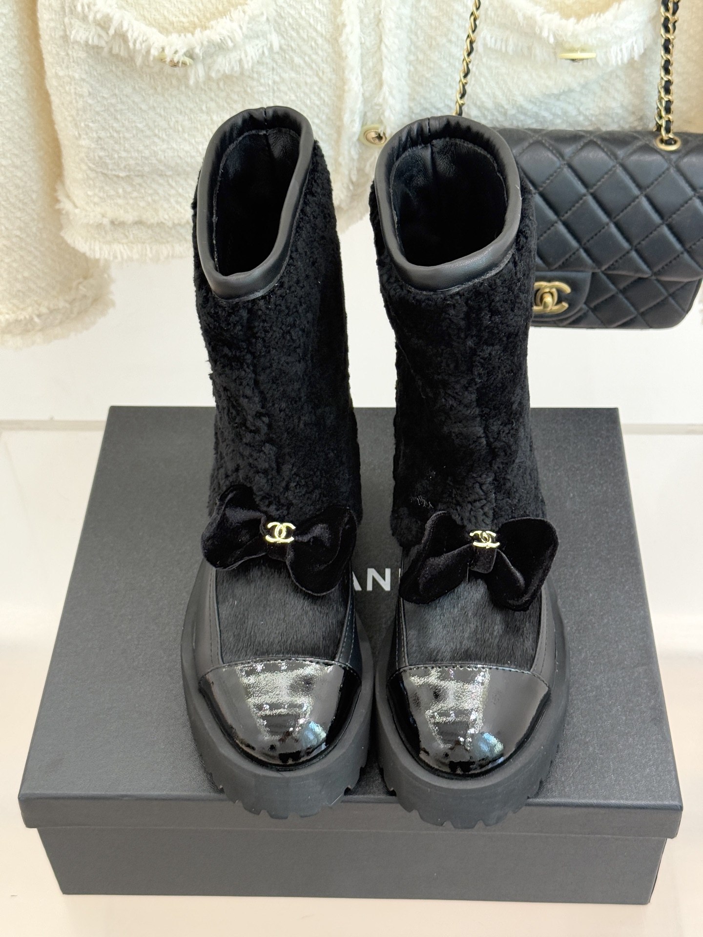 CHANEL 25N Coco Neige 샤넬 더블C 리본 배색 플랫폼 스노우 부츠 신발