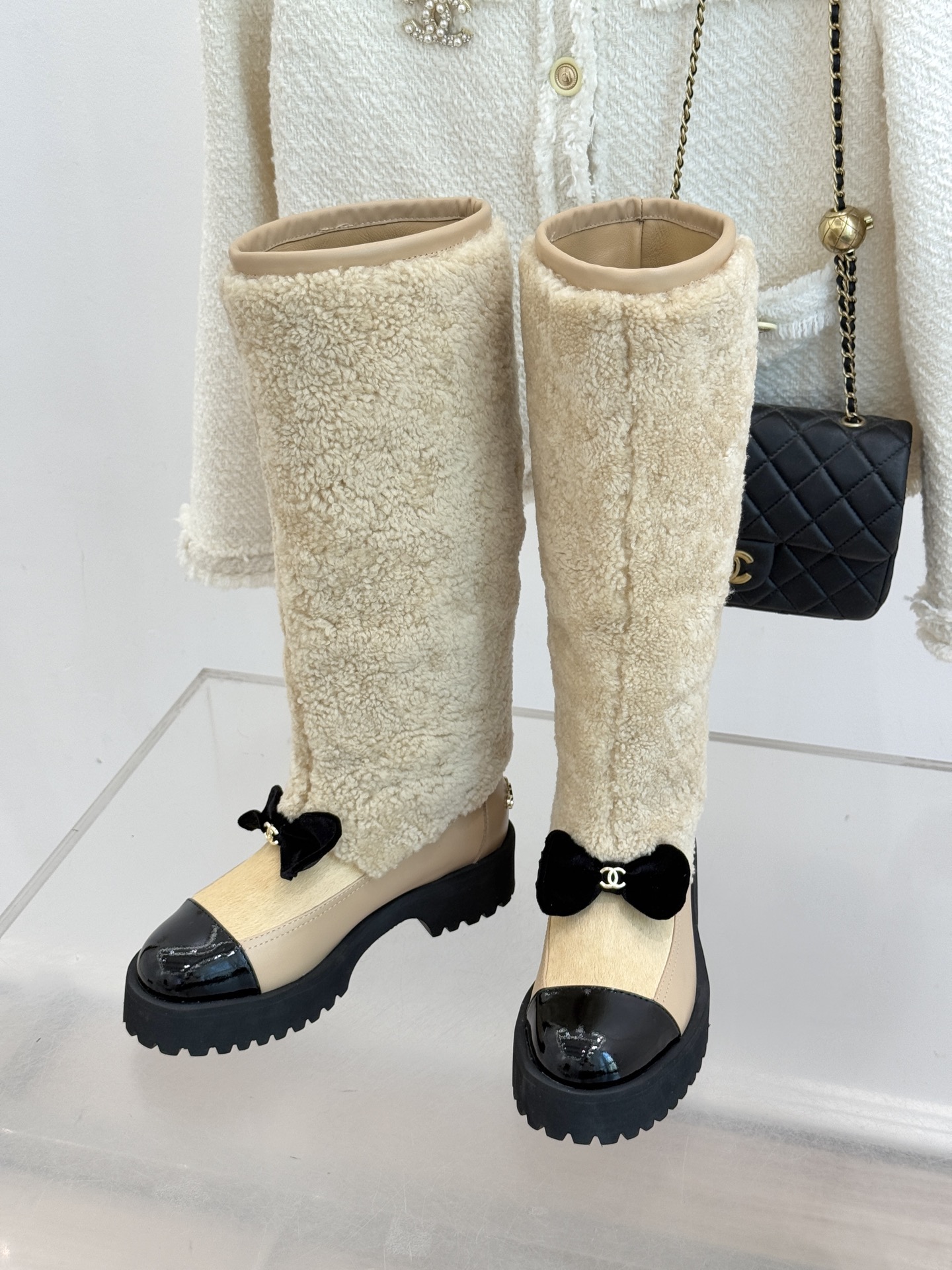 CHANEL 25N Coco Neige 샤넬 더블C 리본 배색 플랫폼 스노우 롱부츠 신발