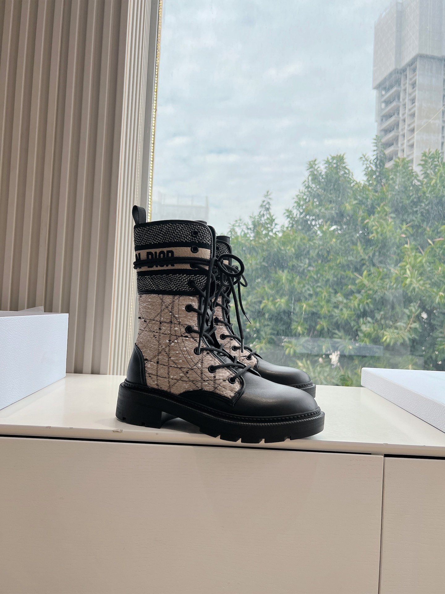 Miss Dior CD 디올 첼시 미들 부츠 신발