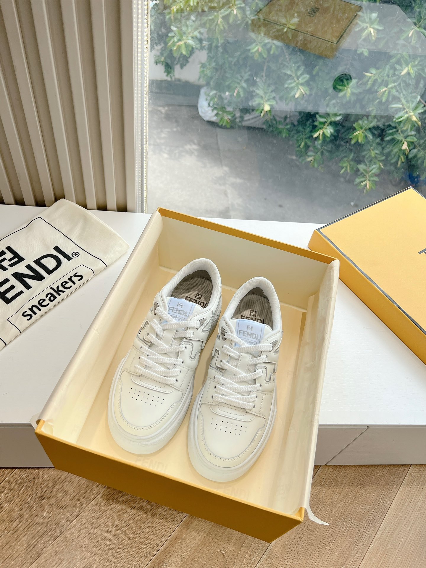 Fendi 펜디 FF 로고 스니커즈 신발