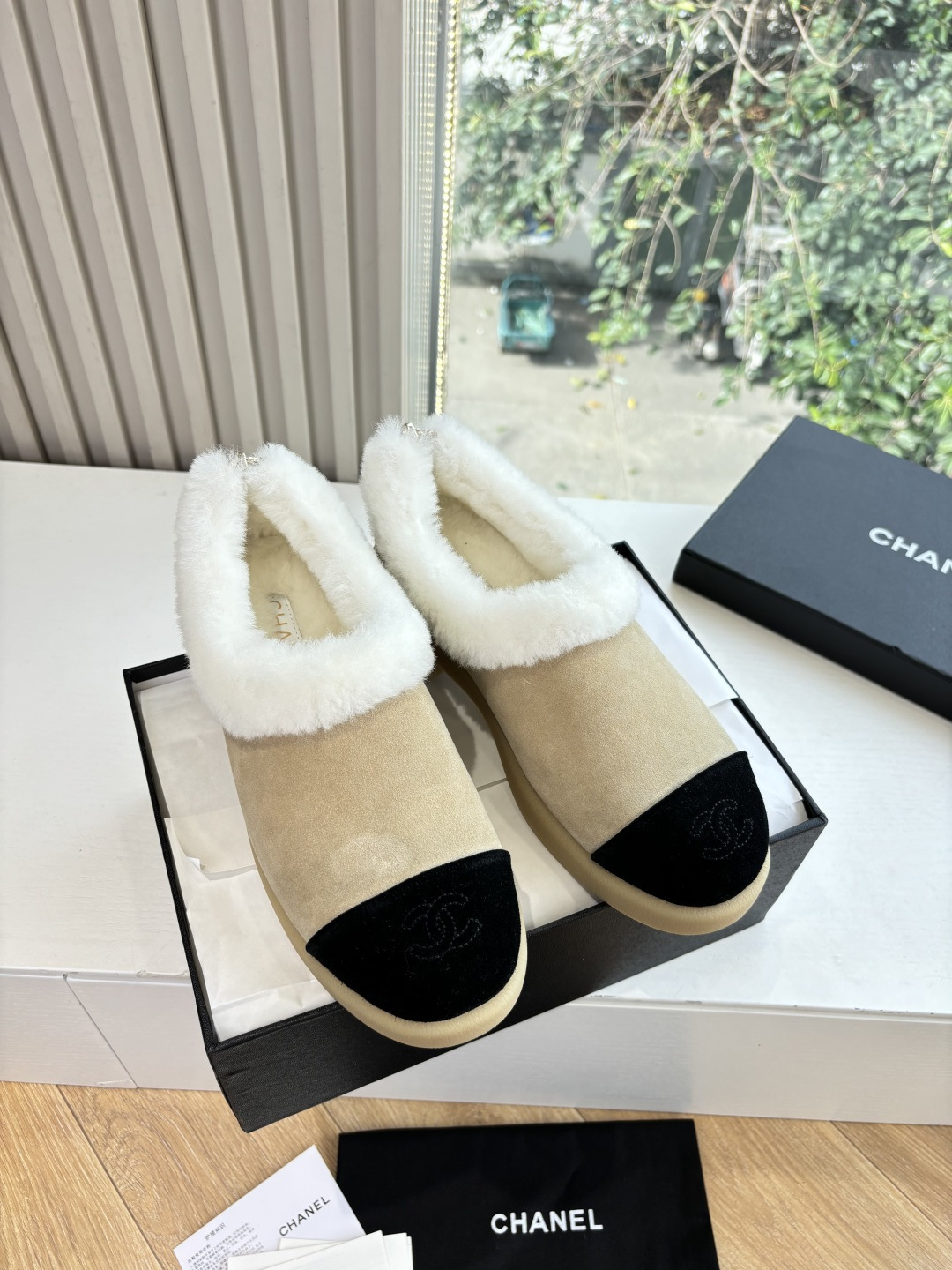 Chanel 25K 샤넬 얼리 스프링 빈티지 양모 팬더 로퍼 신발