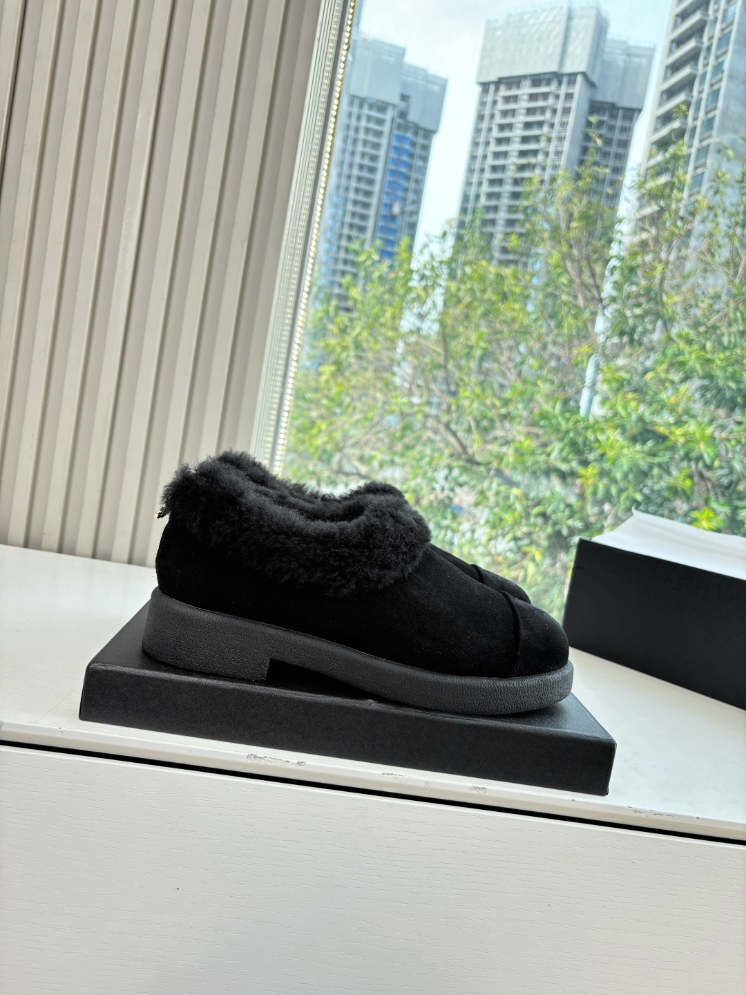 Chanel 25K 샤넬 얼리 스프링 빈티지 양모 팬더 로퍼 신발