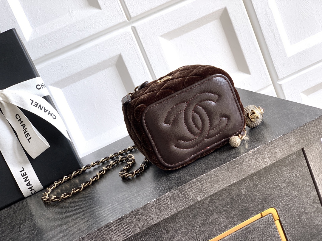 Chanel 샤넬 금속 볼 & 양가죽 미니 사각 숄더백 가방