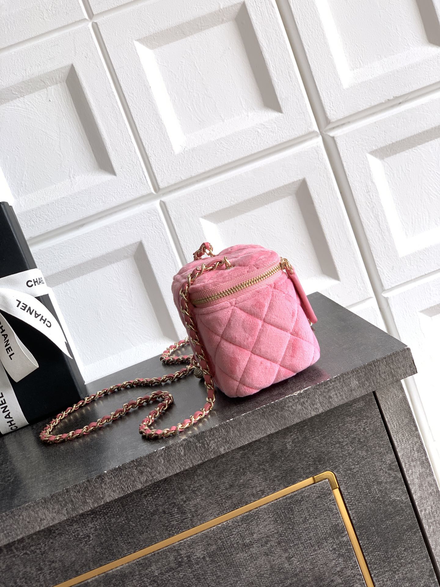 Chanel 샤넬 금속 볼 & 양가죽 미니 사각 숄더백 가방