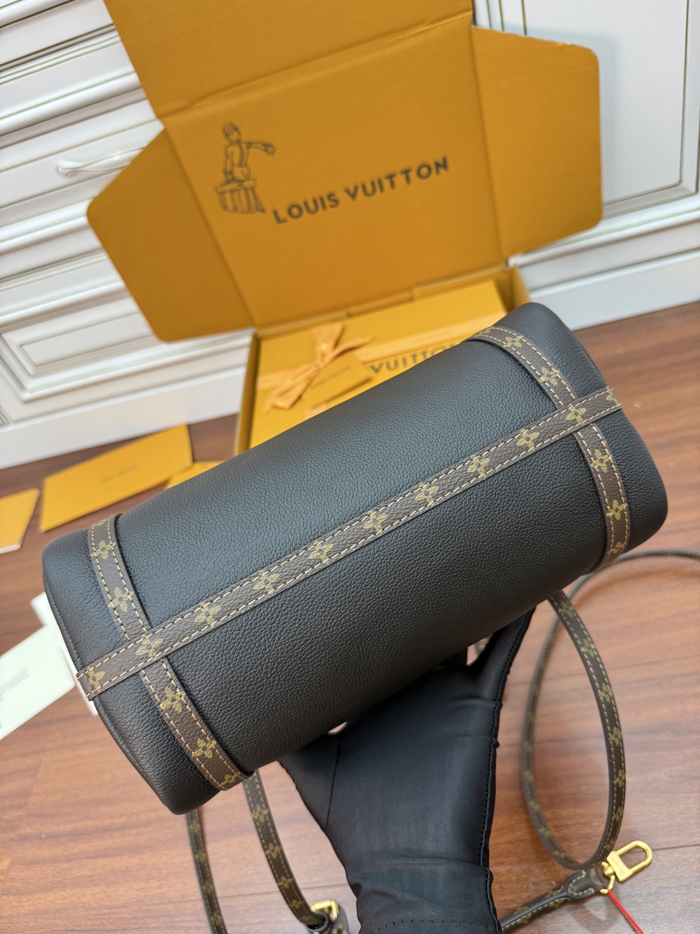 LOUIS VUITTON LV 루이비통 숄더백 핸드백 가방