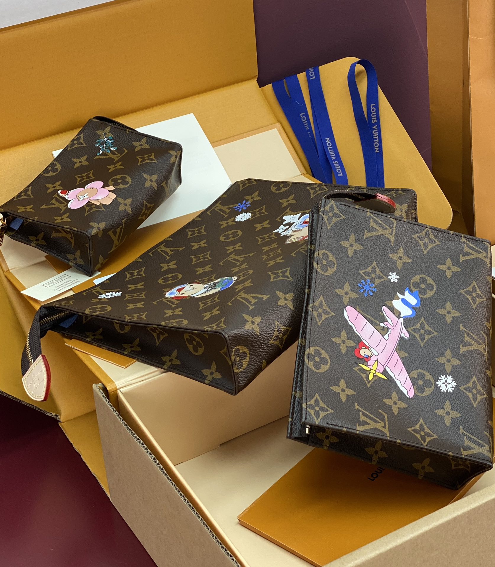 LV 루이비통 M15357 TRIO 크리스마스 한정 3종 세트 세면 파우치 클러치백 가방