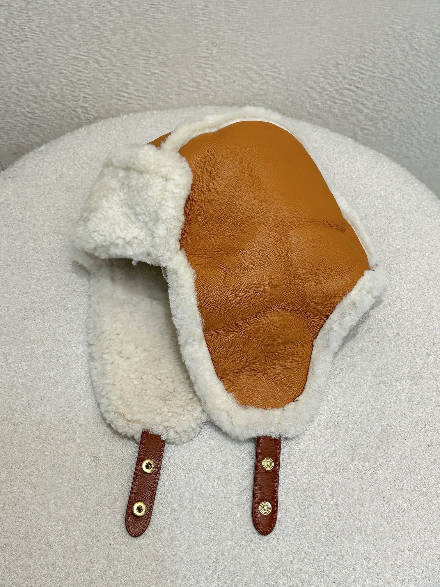 miumiu 미우미우 가죽+퍼 모자