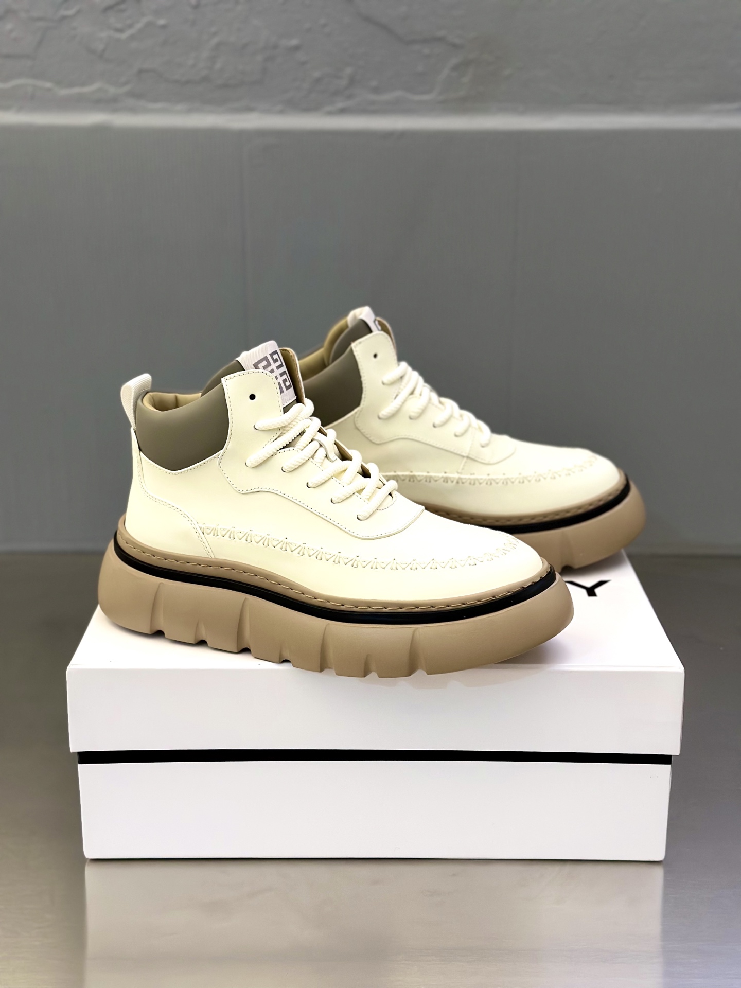 GIVENCHY 지방시 남성 두꺼운 키높이 운동화 워커 신발