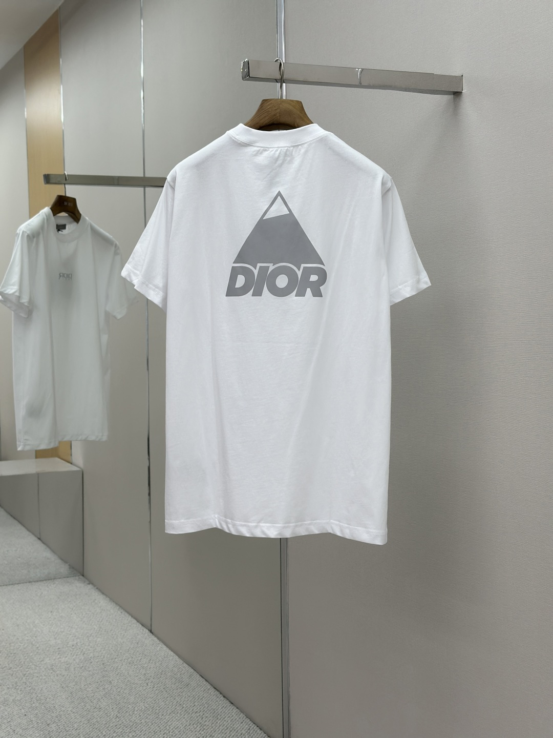 DIOR CD 디올 반사 로고 반팔 티셔츠 의류