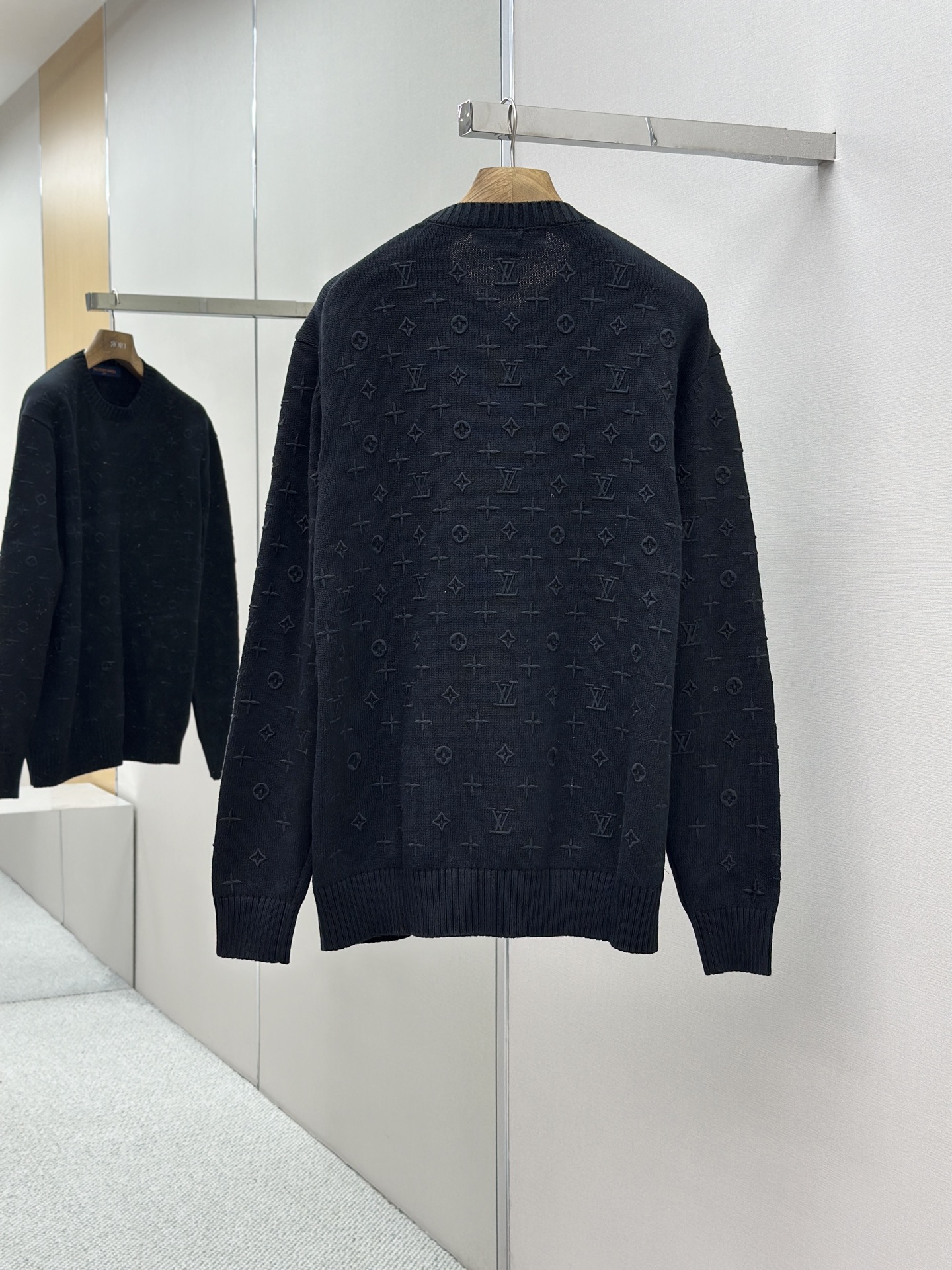 Louis Vuitton LV 루이비통 3D Monogram 니트 풀오버 의류