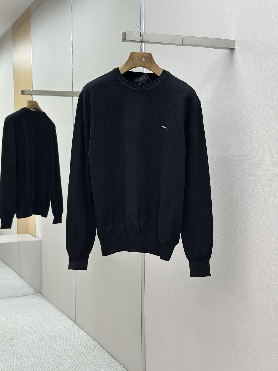 PRADA 프라다 울 블렌드 자수 니트 의류