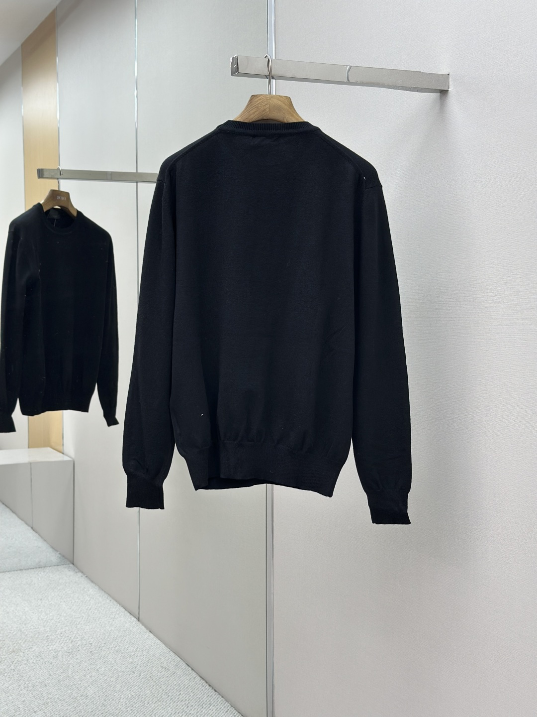 PRADA 프라다 울 블렌드 자수 니트 의류