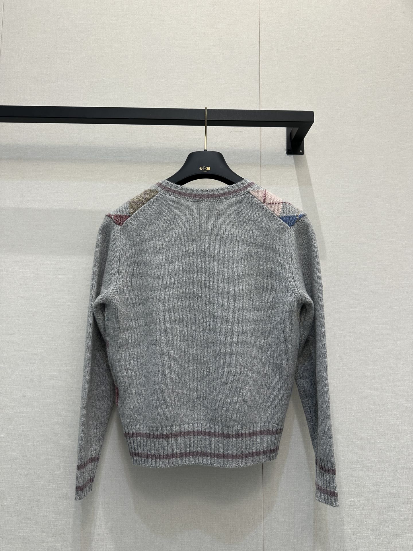 LV 루이비통 자카드 패턴 V넥 캐시미어 니트 의류