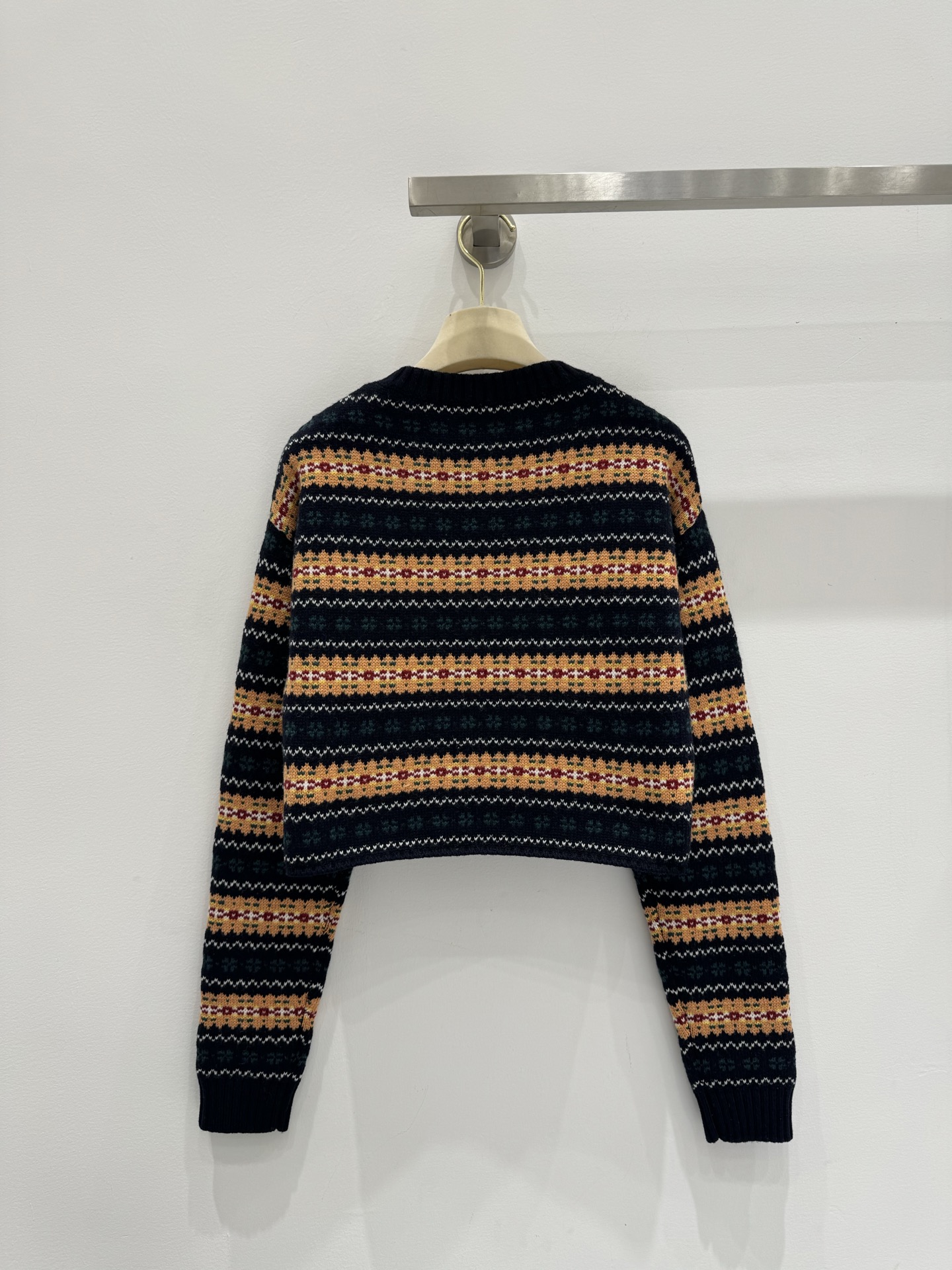 miumiu 미우미우 페어아일 V넥 크롭 니트 의류