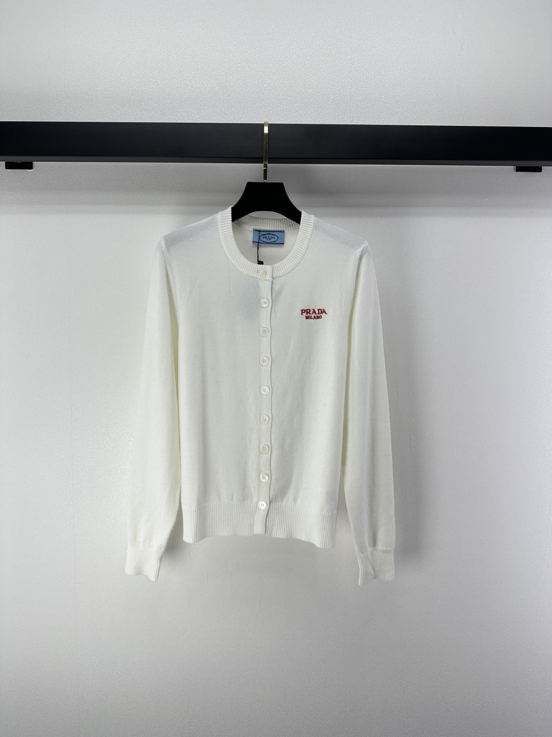 Prada 프라다 라운드넥 니트 가디건 의류