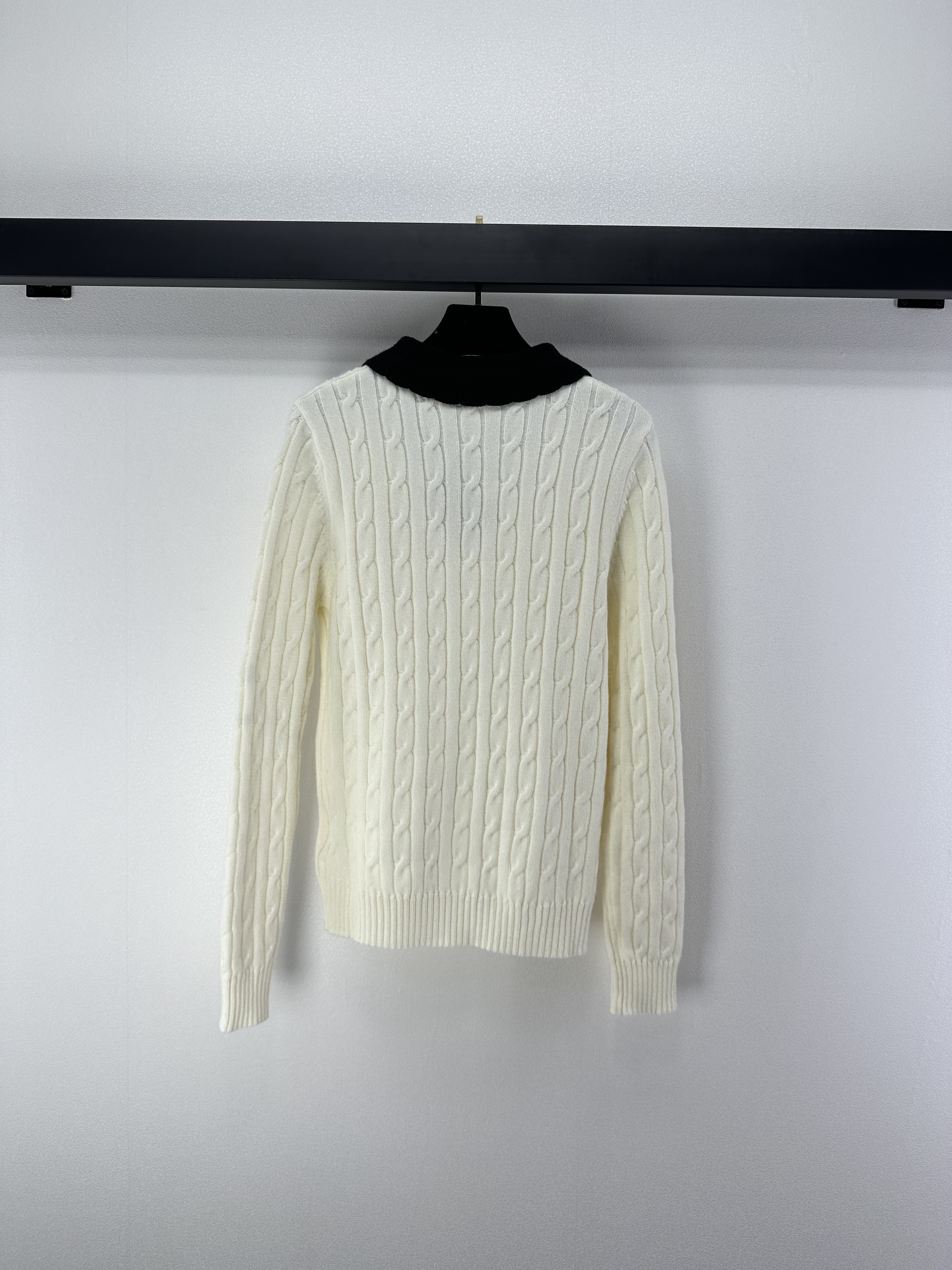 miumiu 미우미우 플랫 카라 케이블 니트 가디건 자켓 재킷 의류