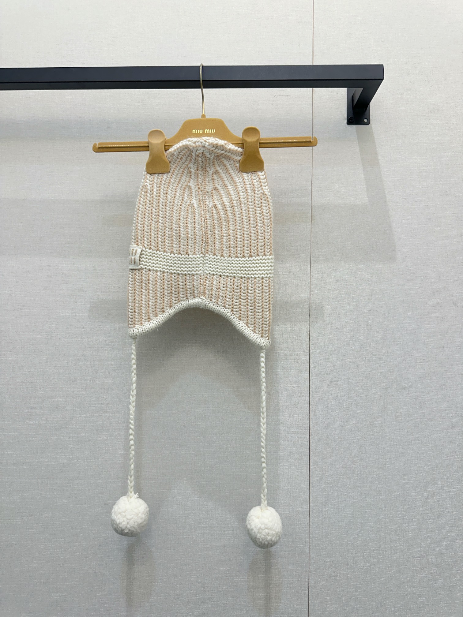 miumiu 미우미우 아이보리 니트 비니 모자