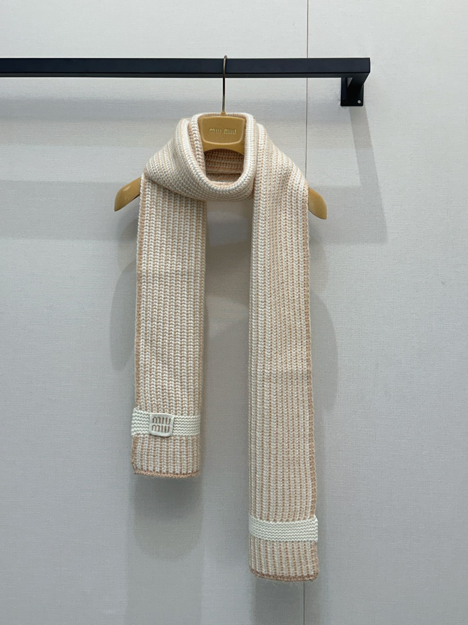 miumiu 미우미우 니트 머플러 목도리 스카프