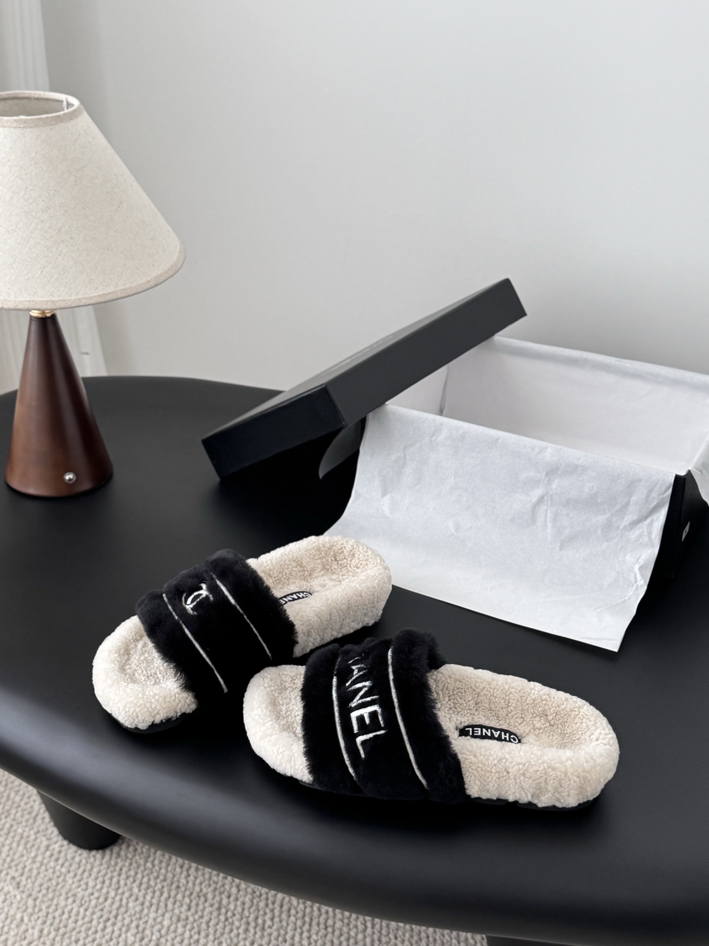 Chanel 샤넬 퍼 슬리퍼 신발
