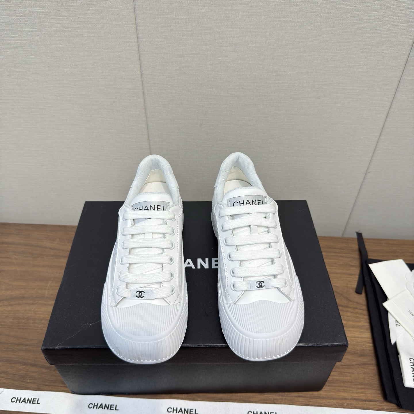 Chanel 샤넬 빅토 스니커즈