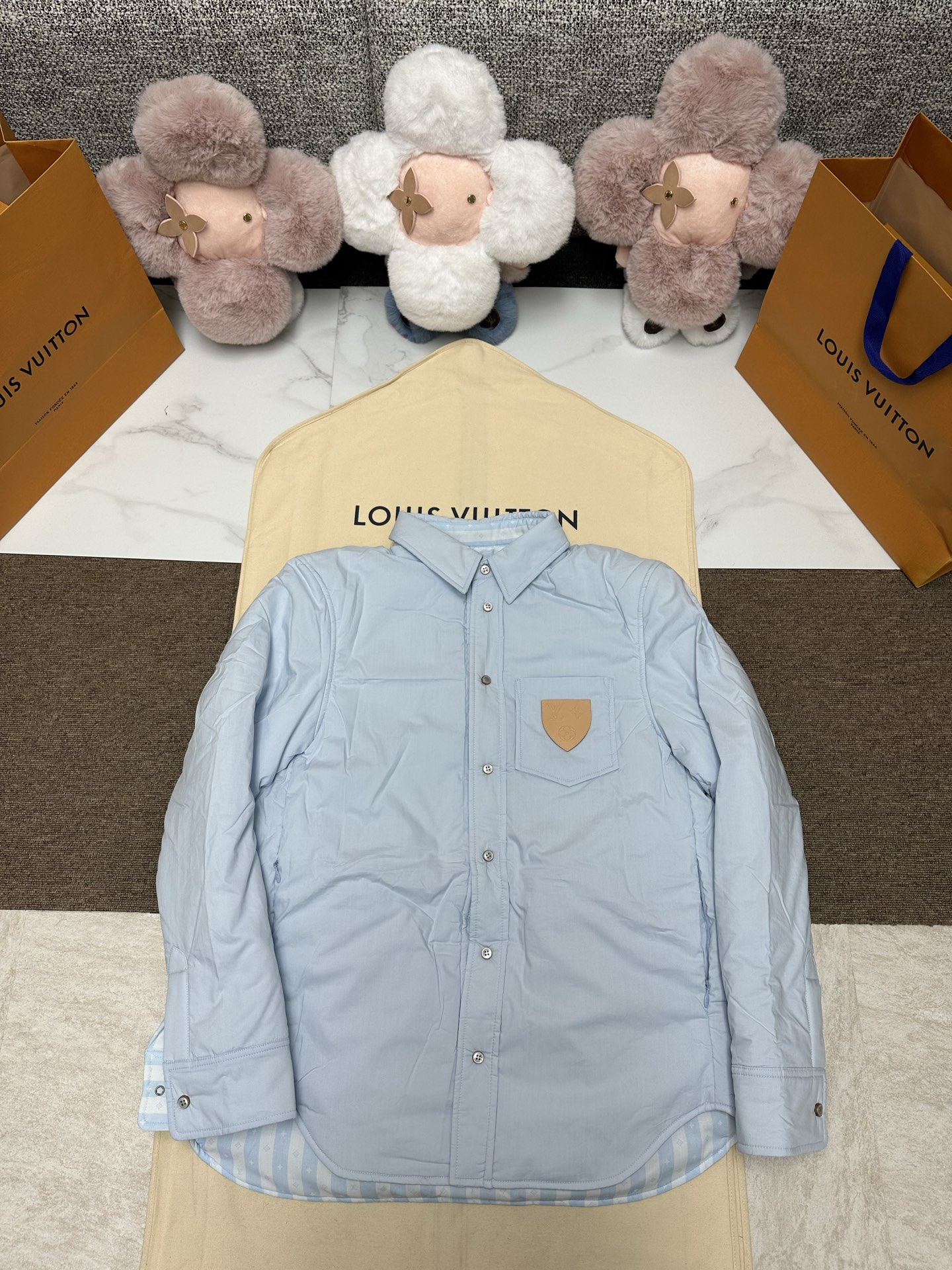 LV 루이비통 경량 패딩 셔츠형 재킷 자켓 의류
