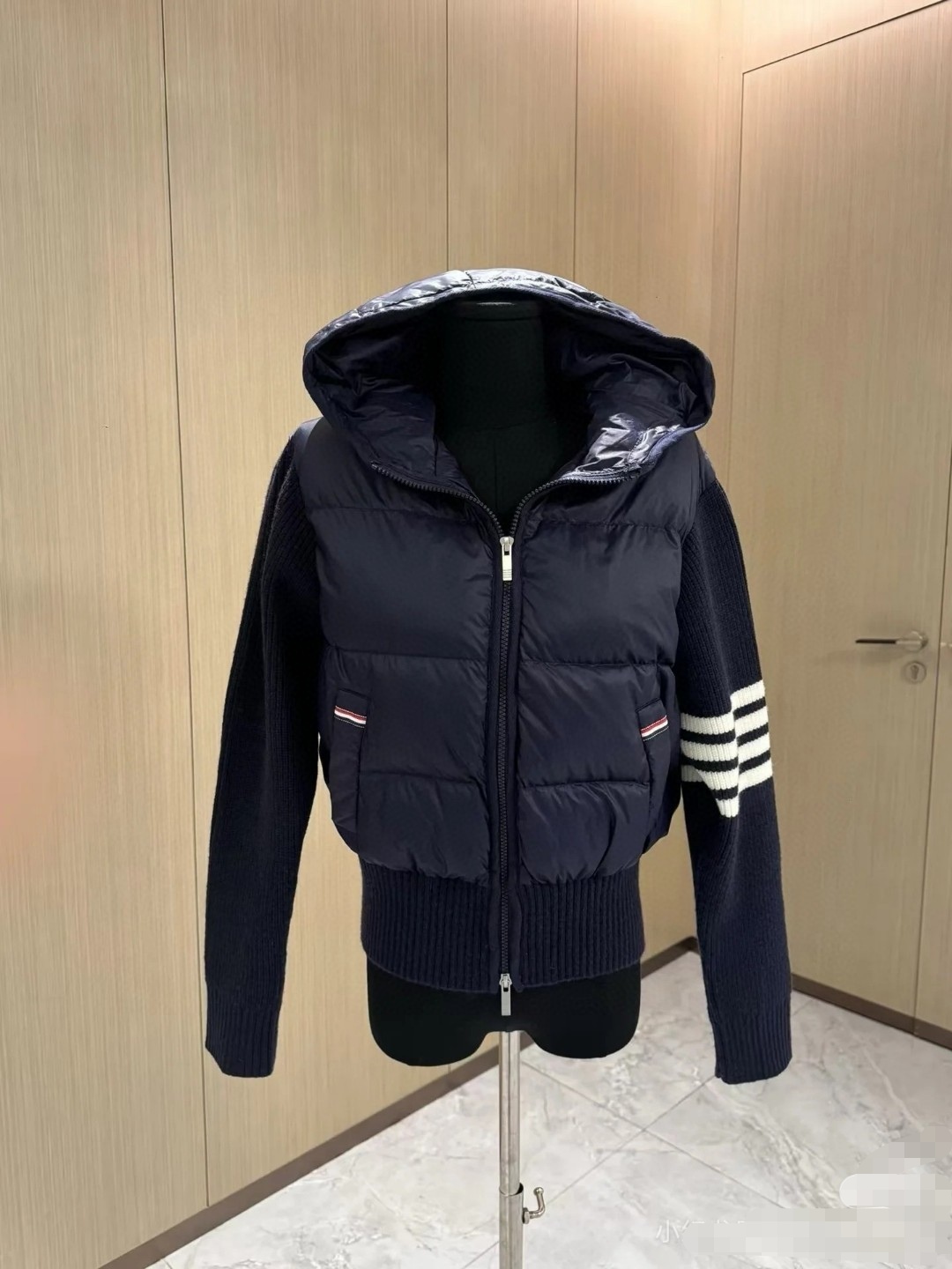 Thom Browne TB 톰브라운 후드 니트 패치 다운 점퍼 의류