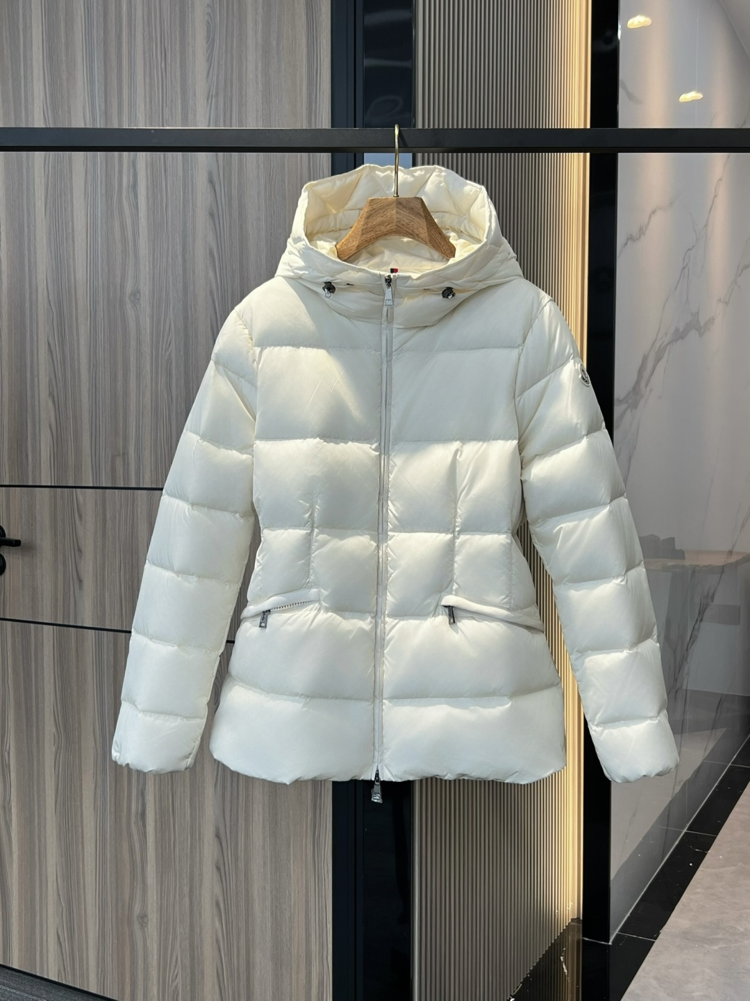 Moncler Avoce 몽클레어 몽클레르 여성 숏패딩 점퍼 의류