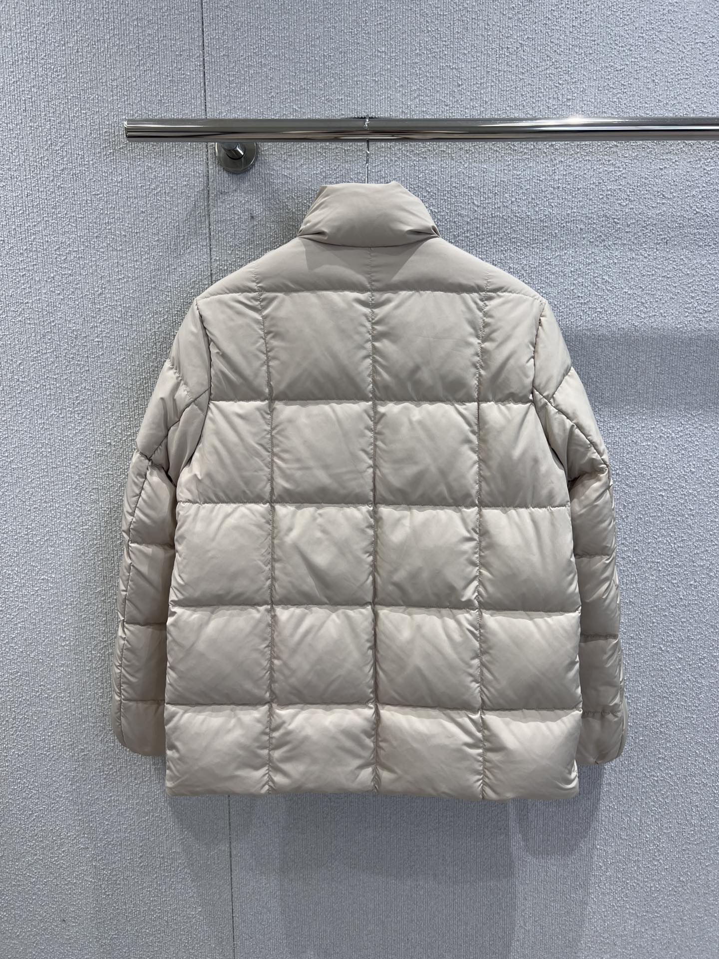 Moncler 몽클레어 몽클레르 사각 퀼팅 숏 패딩 점퍼 의류