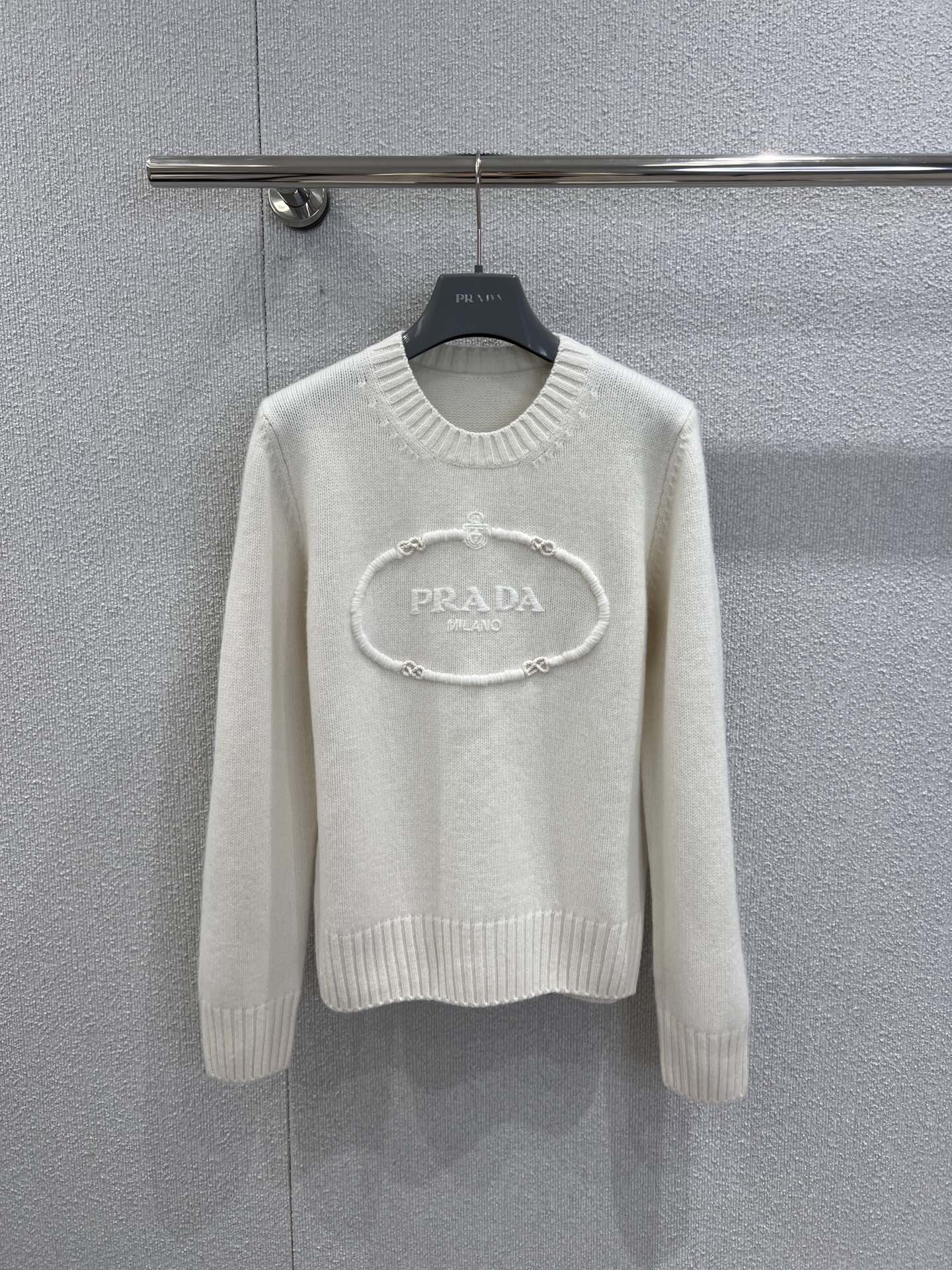 Prada 프라다 엠보 자수 니트 캐시미어 스웨터 니트 의류