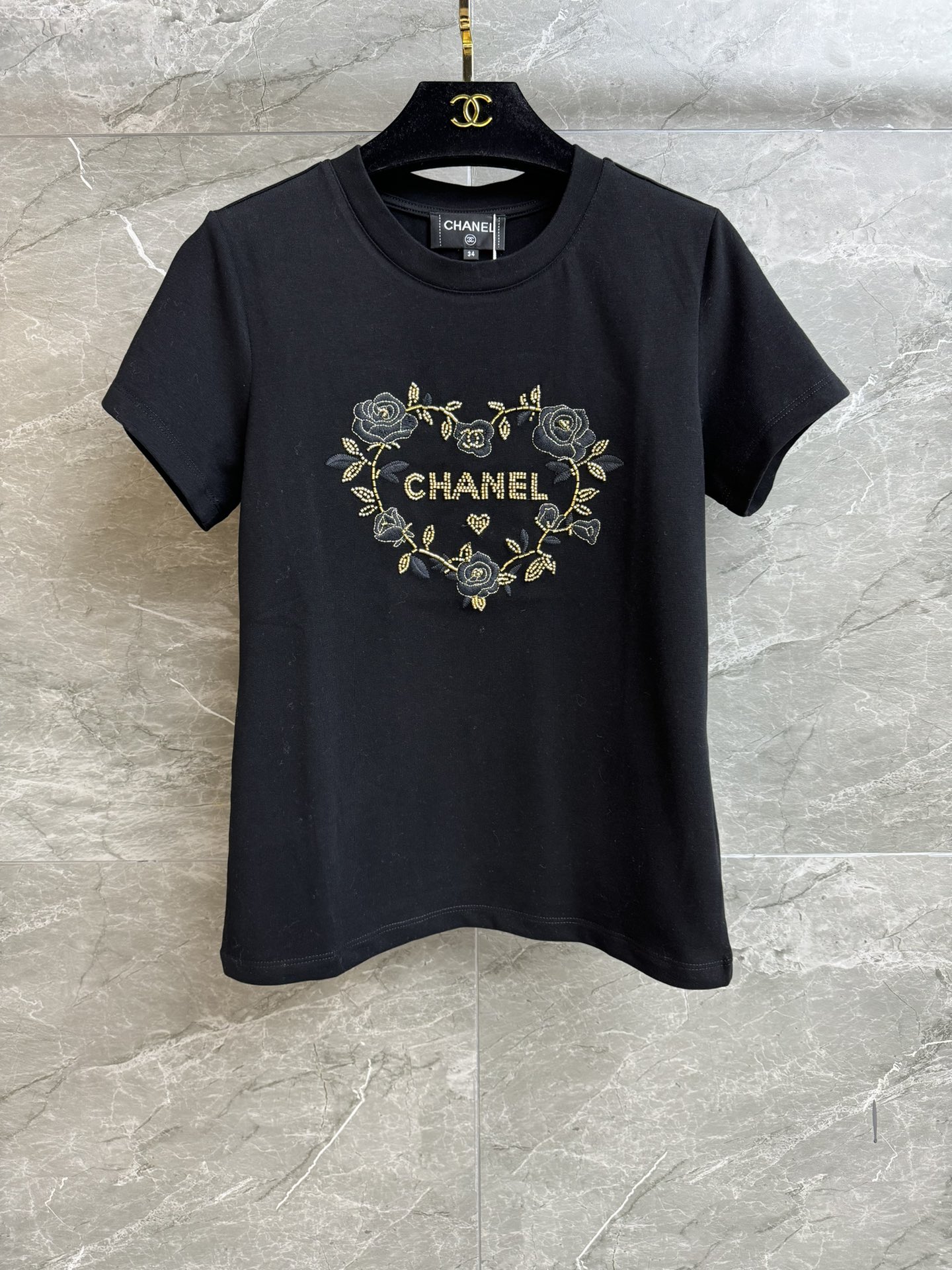 CHANEL 샤넬 하트 자수 반팔 티셔츠 의류