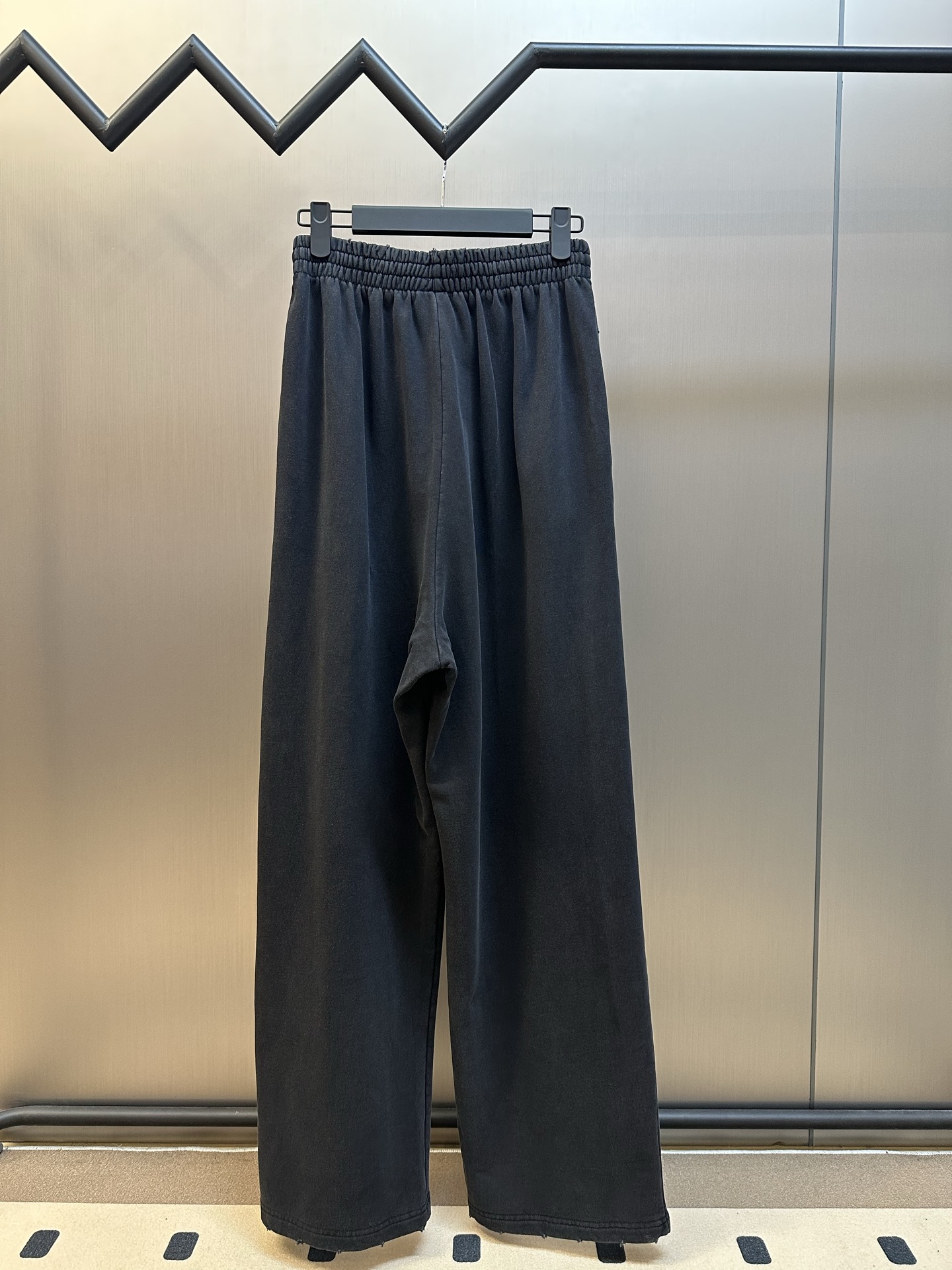 Balenciaga 발렌시아가 프린트 스트레이트 팬츠 바지 의류