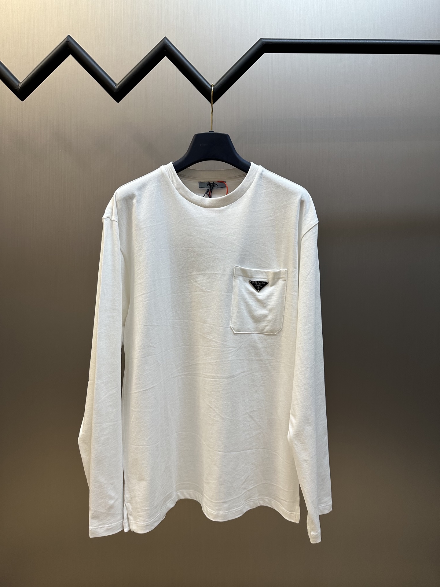 Prada 프라다 삼각 로고 포켓 긴팔 티셔츠 의류