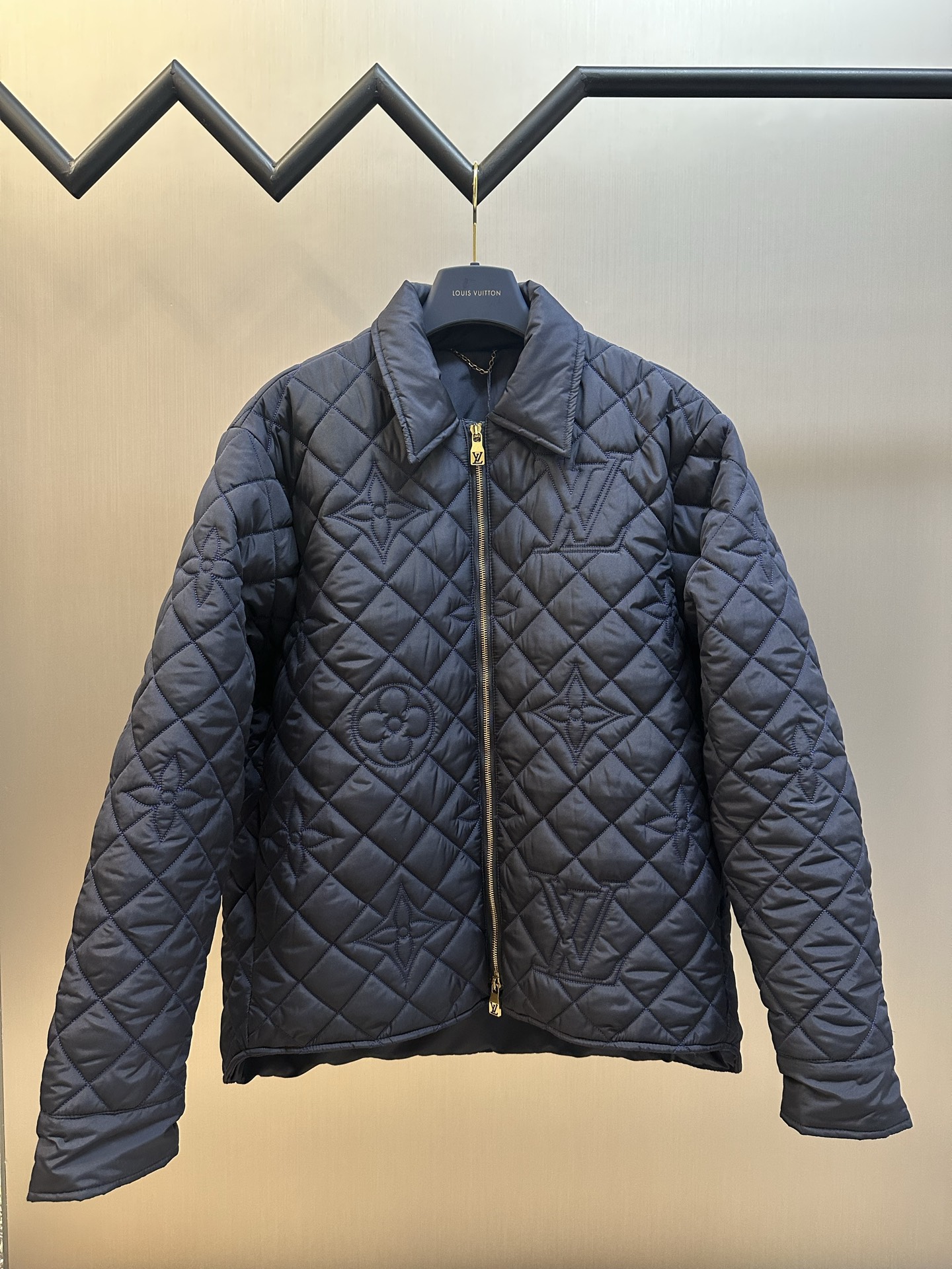 LV 루이비통 퀼팅 패딩 집업 재킷 자켓 점퍼 의류