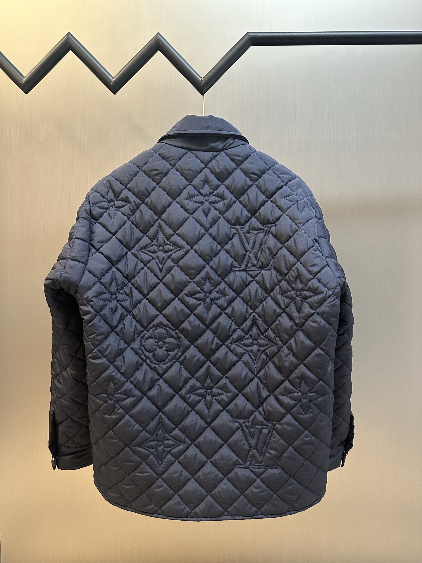 LV 루이비통 퀼팅 패딩 집업 재킷 자켓 점퍼 의류