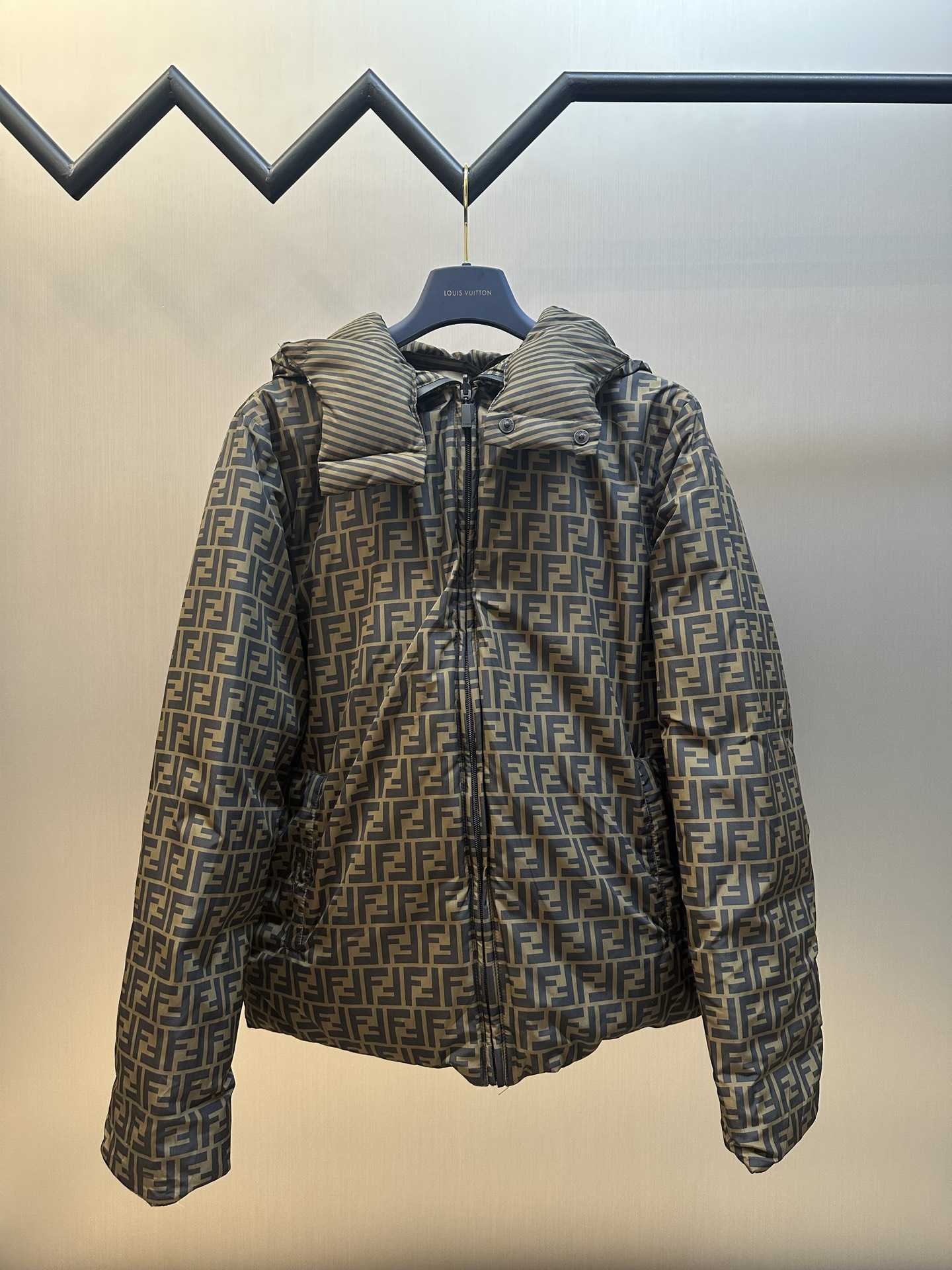 Fendi 펜디양면 후드 다운 패딩 점퍼 자켓 재킷 의류