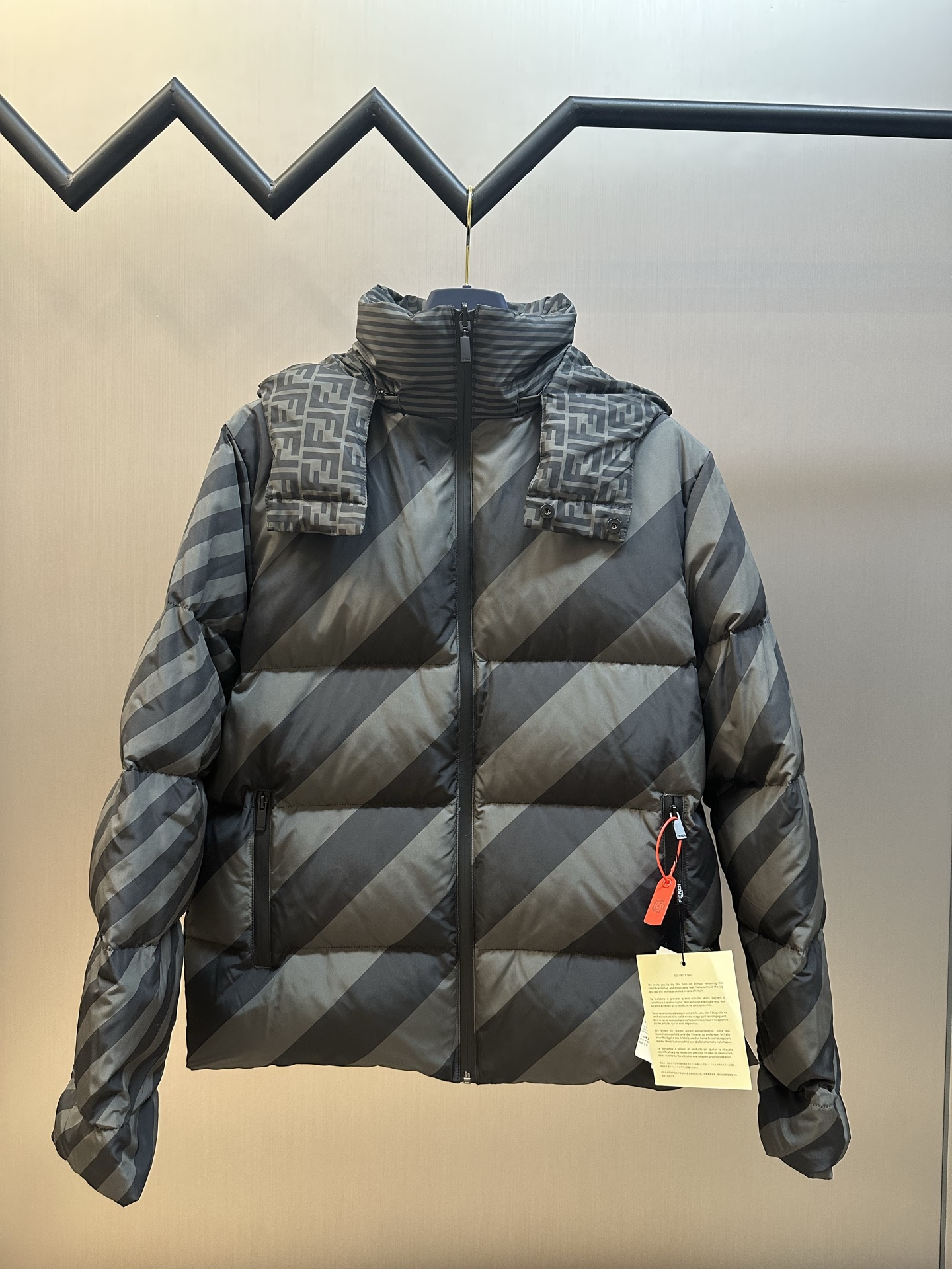 Fendi 펜디양면 후드 다운 패딩 점퍼 자켓 재킷 의류