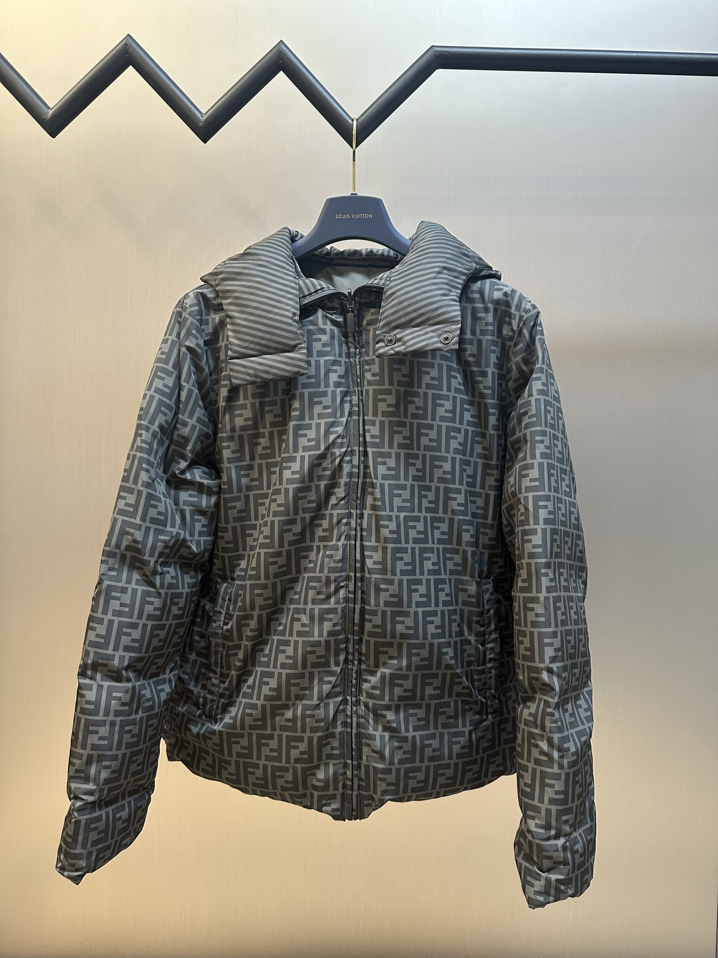 Fendi 펜디양면 후드 다운 패딩 점퍼 자켓 재킷 의류