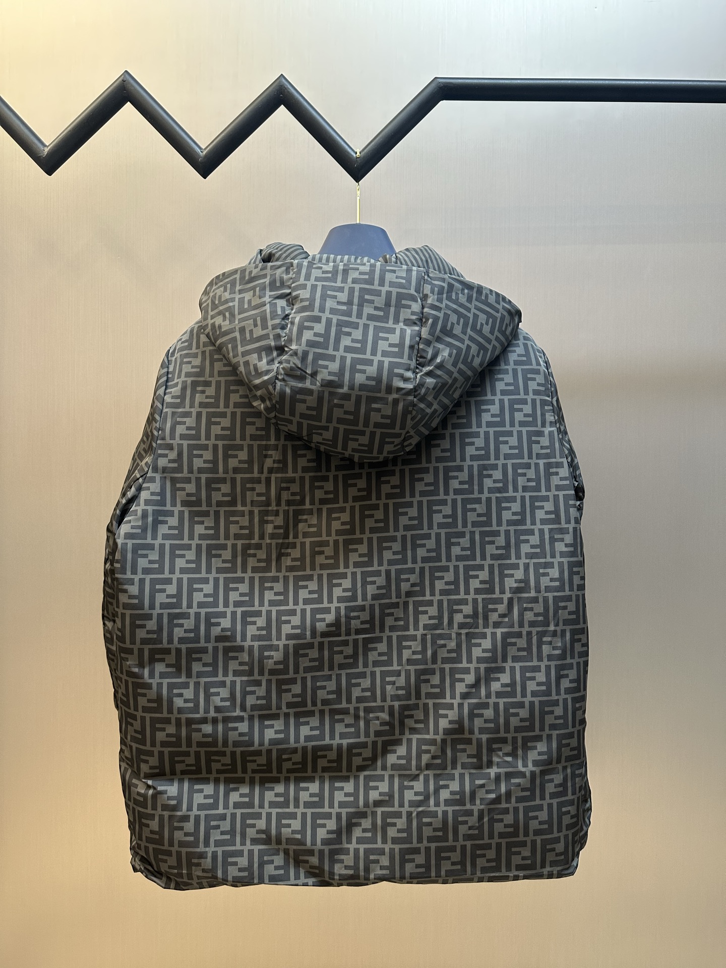 Fendi 펜디양면 후드 다운 패딩 점퍼 자켓 재킷 의류