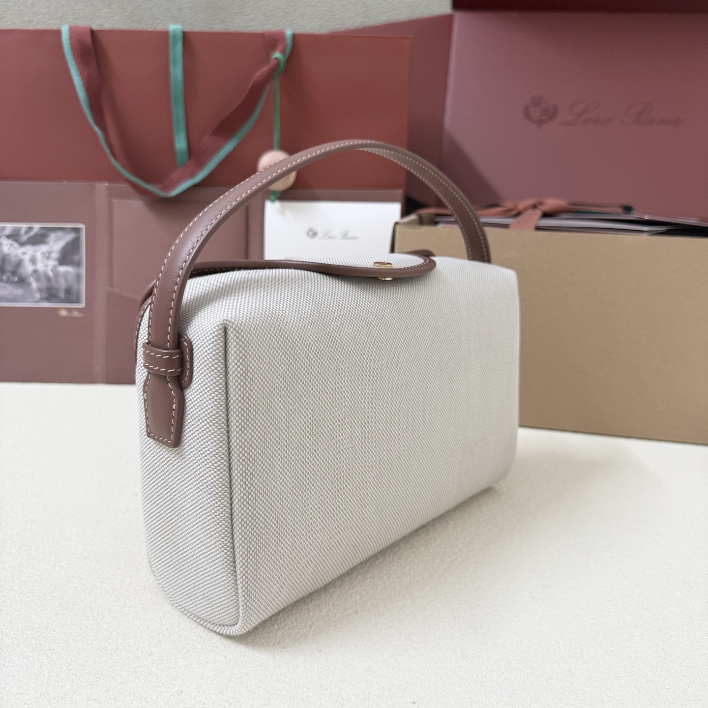 Loro Piana Travel 로로 피아나 클러치 가방 – 초콜릿 블루 스트라이프