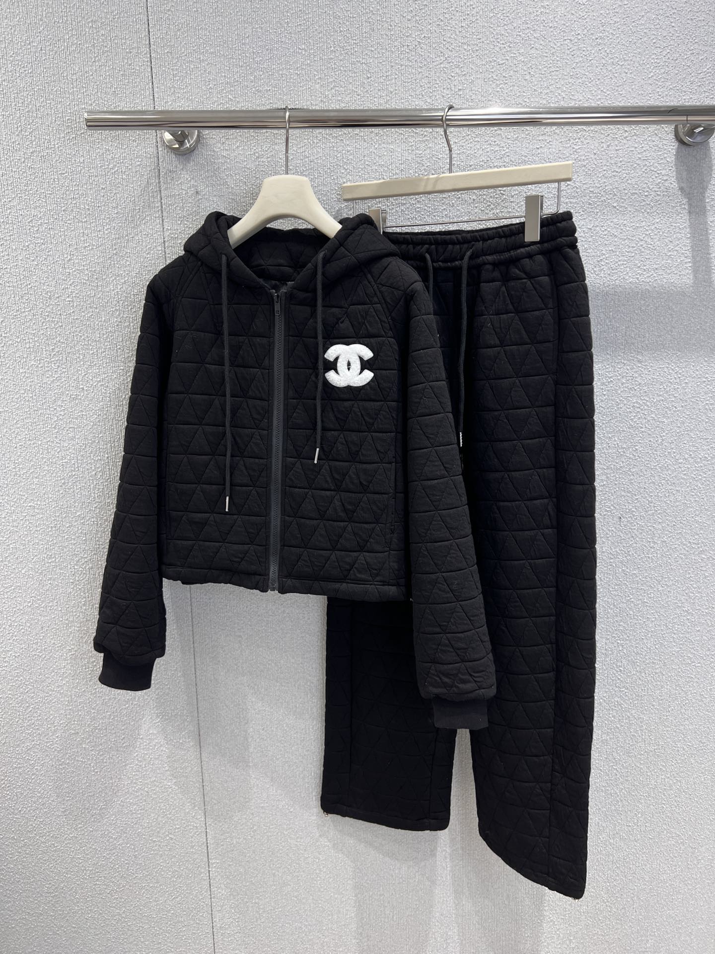 Chanel 샤넬 클래식 퀼팅 후드 집업 자켓 + 팬츠 바지 세트 셋업 의류