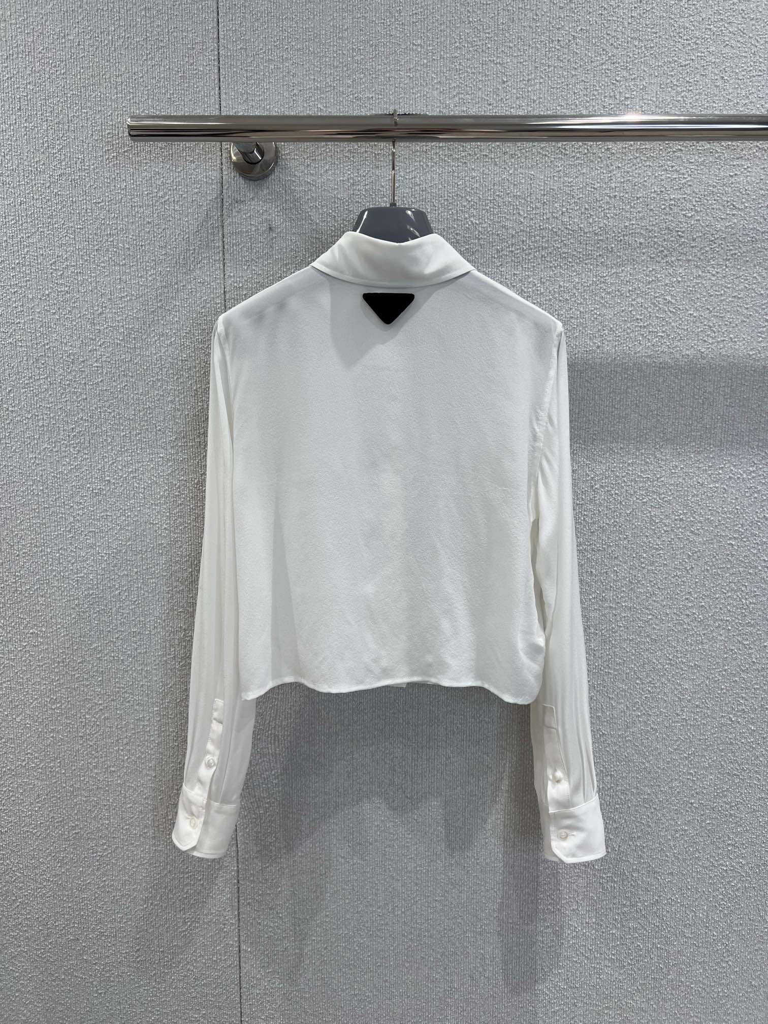 Prada 프라다 화이트 실크 타이 블라우스 셔츠 의류