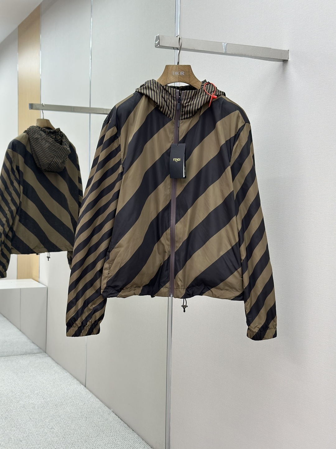 Fendi 펜디 클래식 양면 후드 집업 바람막이 자켓 재킷 의류