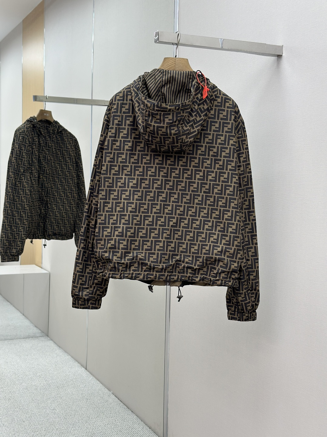 Fendi 펜디 클래식 양면 후드 집업 바람막이 자켓 재킷 의류