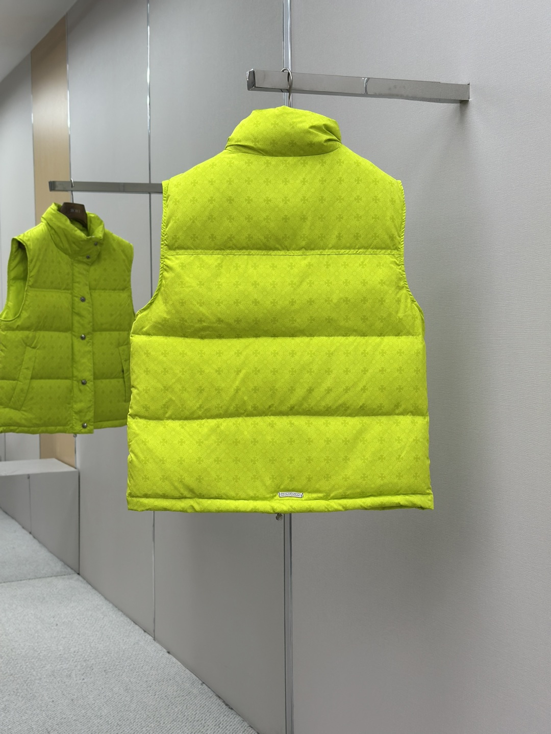 Chrome Hearts 크롬하츠 은장 로고 자카드 다운 베스트 패딩 조끼 의류