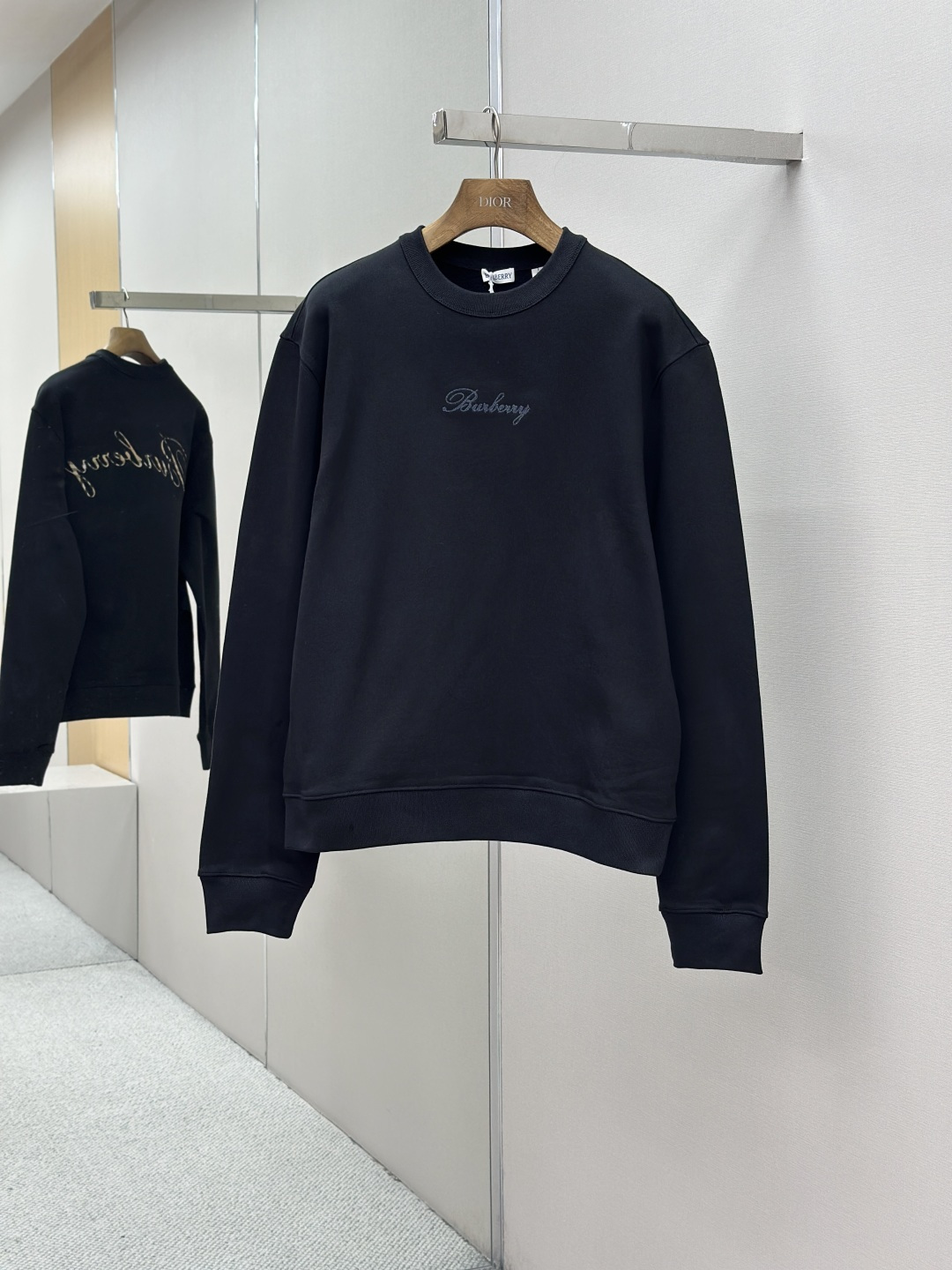 Burberry 버버리 스크립트 로고 크루넥 맨투맨 티셔츠 의류